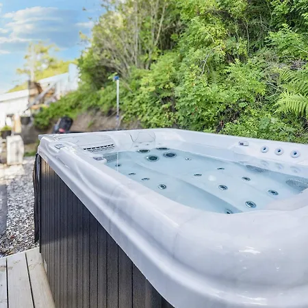 5 Star In Farso-by Traum Casa vacanze *